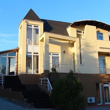 Penzion Vila Aria Нитра Экстерьер фото